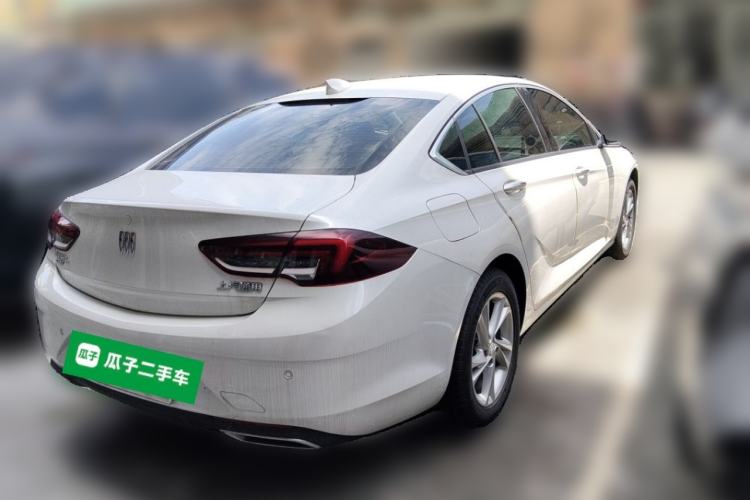 Used Buick Regal 2024 25T Deluxe Edition Rear Right 45 Deg