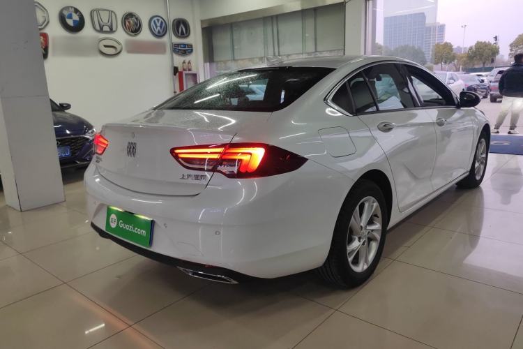 Used Buick Regal 2024 25T Deluxe Edition Rear Right 45 Deg