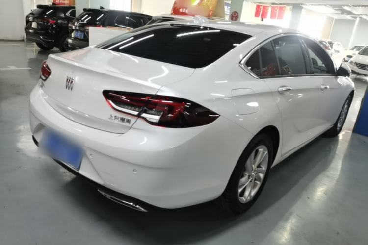 Used Buick Regal 2024 25T Deluxe Edition Rear Right 45 Deg
