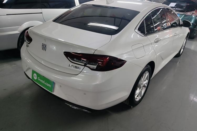 Used Buick Regal 2024 25T Deluxe Edition Rear Right 45 Deg