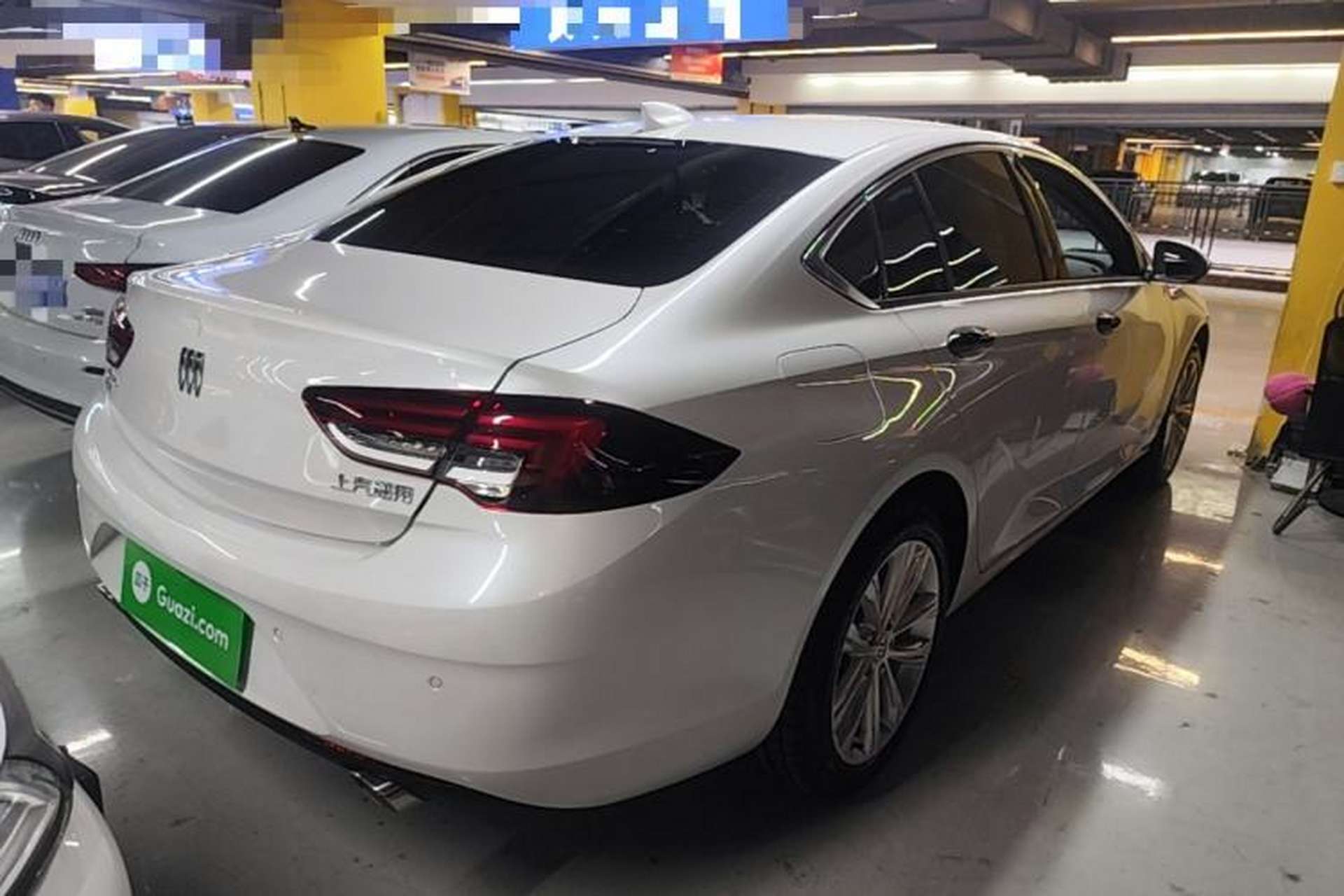 Used Buick Regal 2024 28T Luxury Edition Rear Right 45 Deg