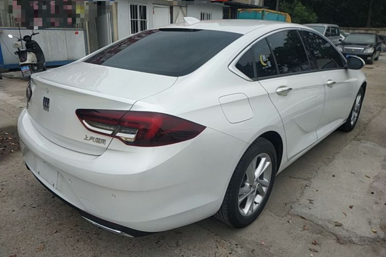 Used Buick Regal 2024 25T Deluxe Edition Rear Right 45 Deg