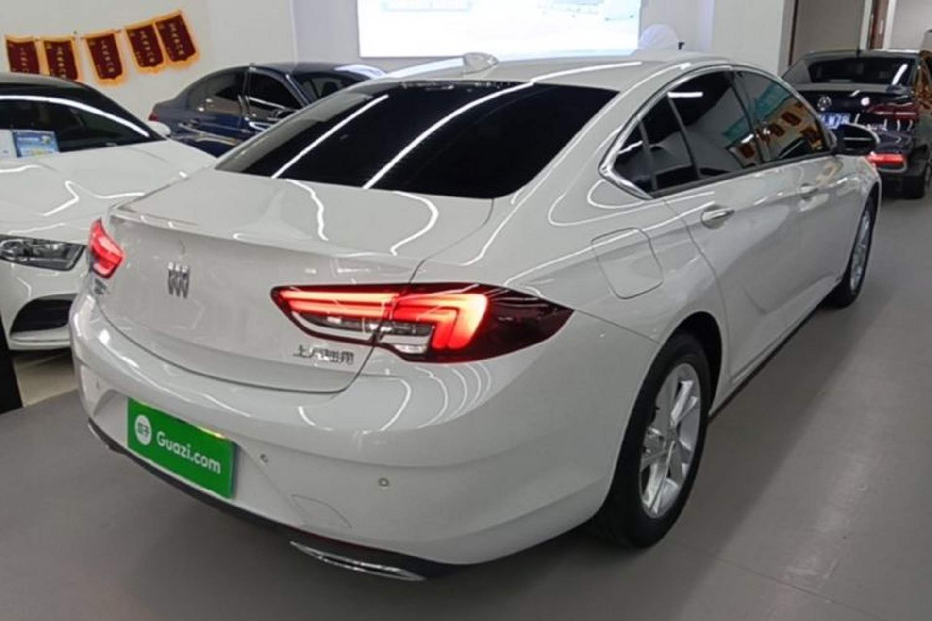 Used Buick Regal 2024 25T Deluxe Edition Rear Right 45 Deg