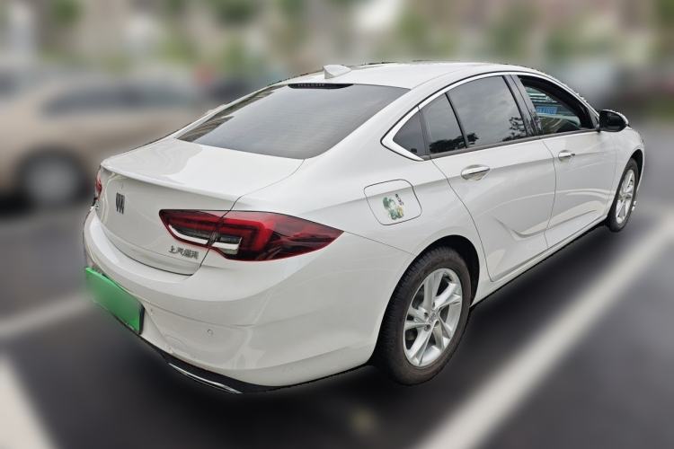 Used Buick Regal 2024 25T Deluxe Edition Rear Right 45 Deg