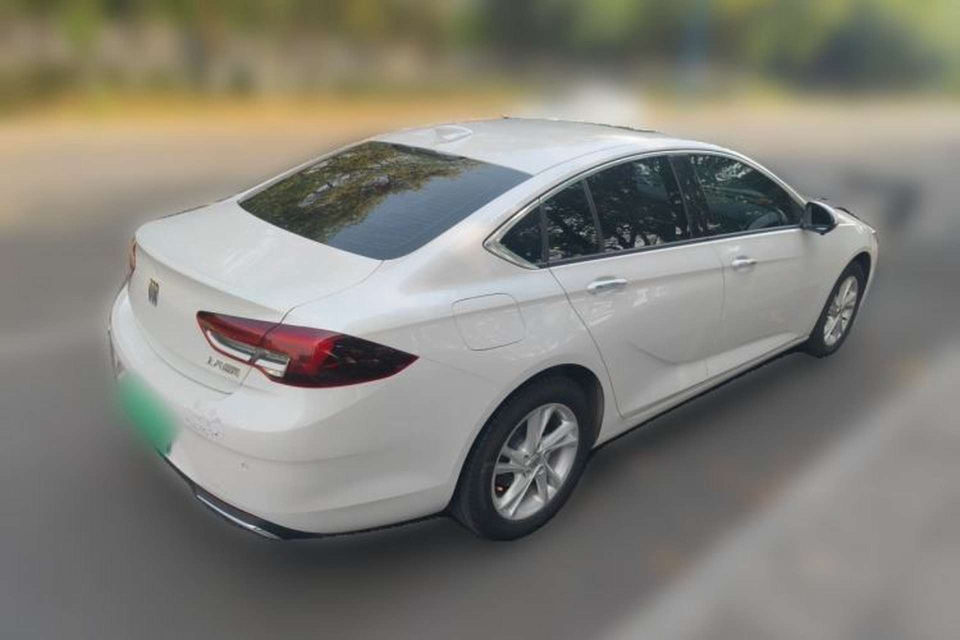 Used Buick Regal 2024 25T Deluxe Edition Rear Right 45 Deg