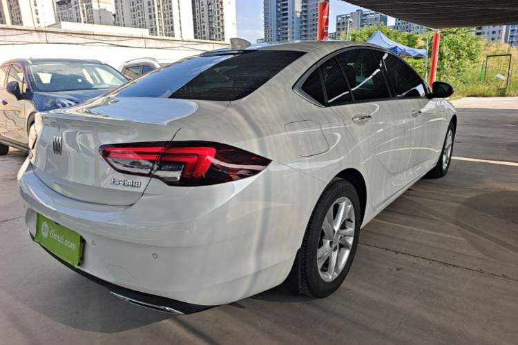 Used Buick Regal 2024 25T Deluxe Edition Rear Right 45 Deg