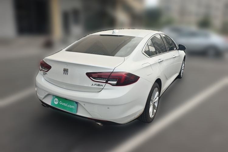 Used Buick Regal 2024 28T Luxury Edition Rear Right 45 Deg