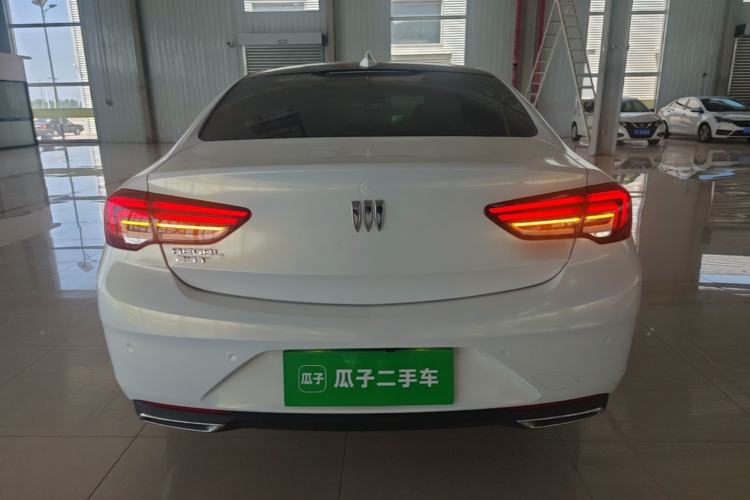 Used Buick Regal 2024 25T Deluxe Edition Rear