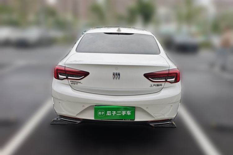 Used Buick Regal 2024 25T Deluxe Edition Rear