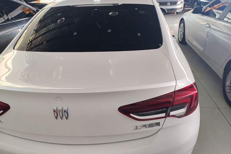 Used Buick Regal 2024 25T Deluxe Edition Rear
