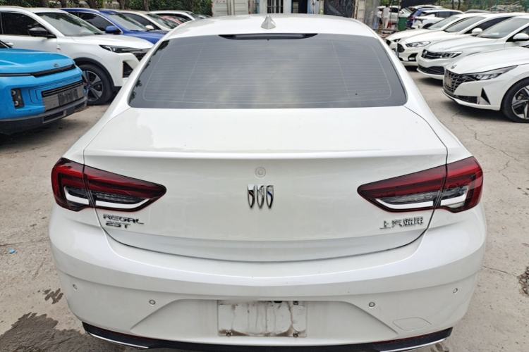 Used Buick Regal 2024 25T Deluxe Edition Rear