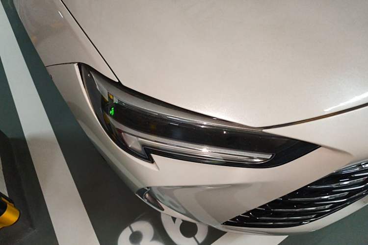Used Buick Regal 2024 Revised 25T Ultra-Comfort Edition Right Front Headlight