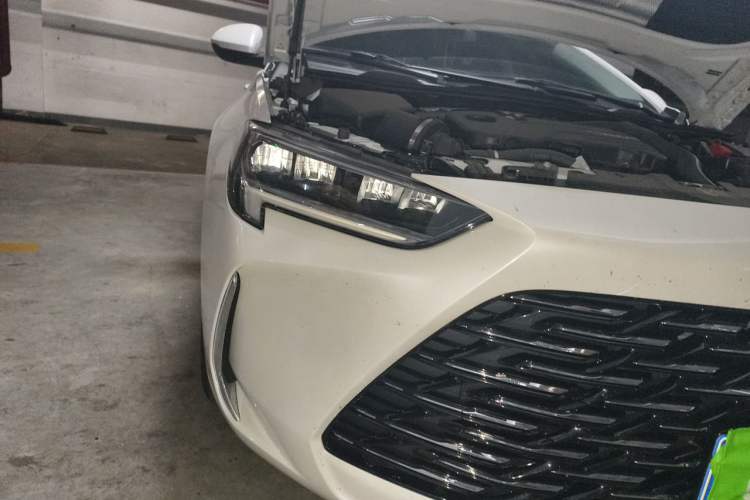 Used Buick Regal 2024 Revised 25T Ultra-Comfort Edition Right Front Headlight