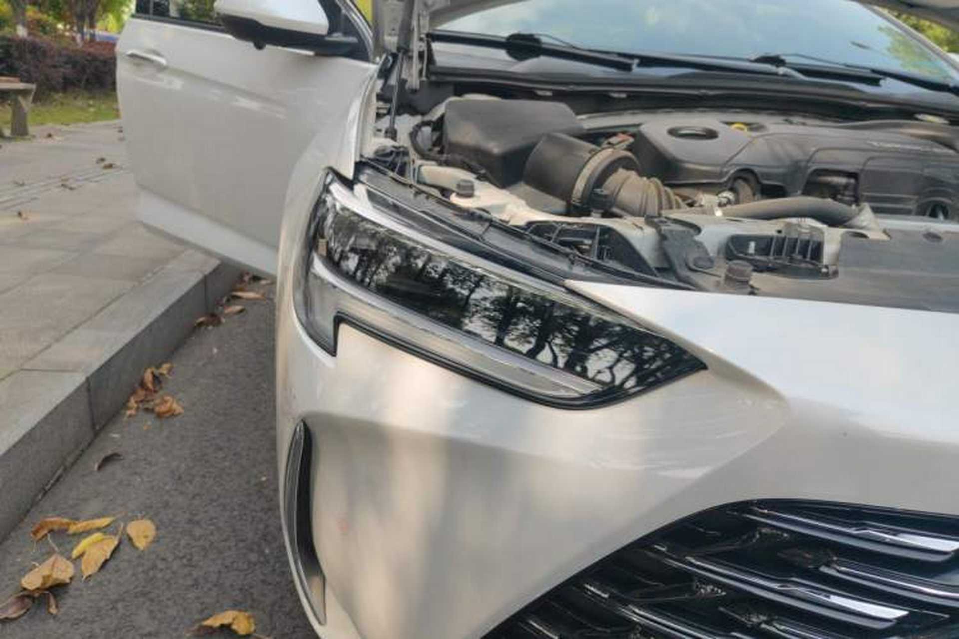 Used Buick Regal 2024 25T Deluxe Edition Right Front Headlight