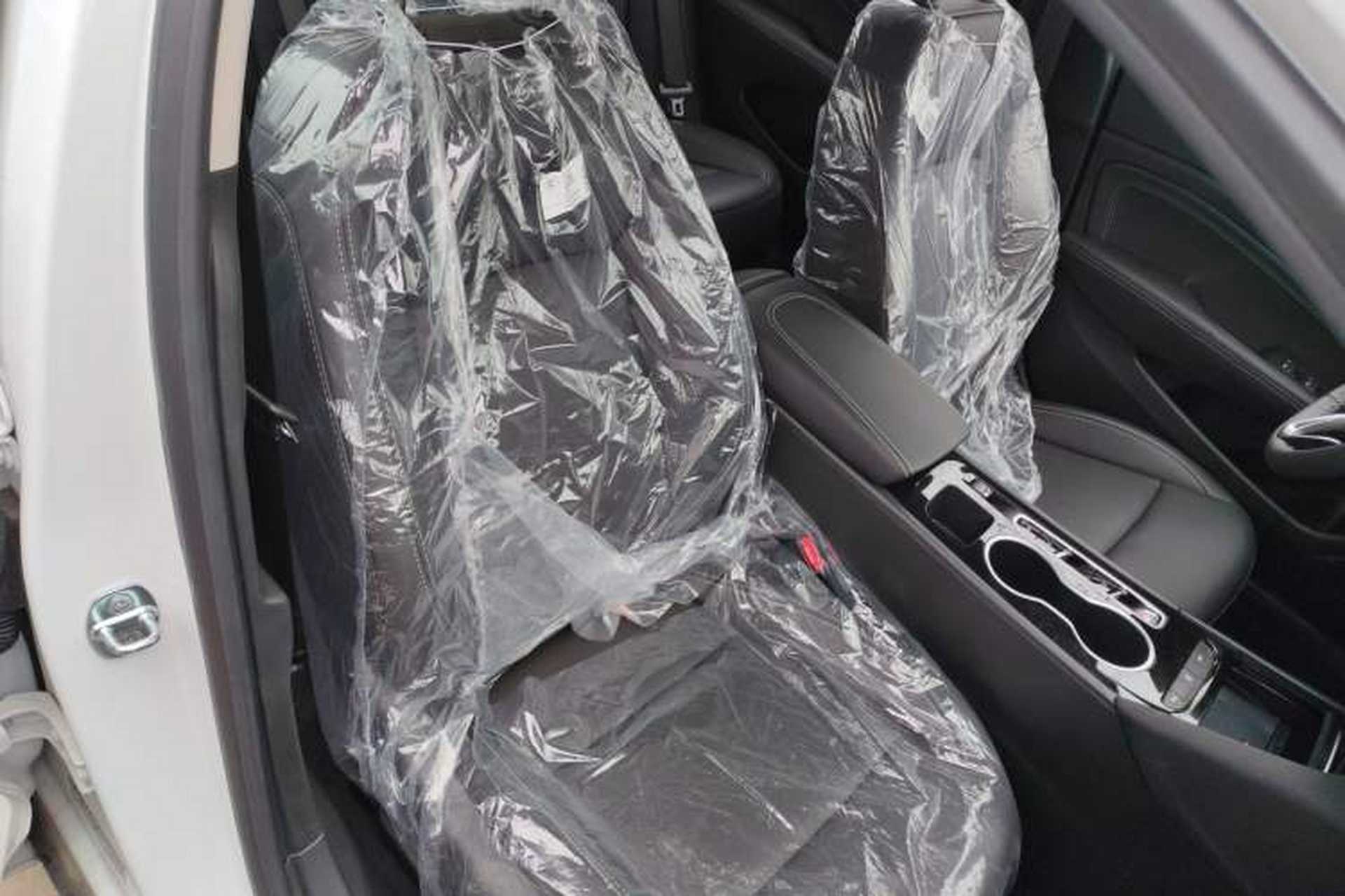 Used Buick Regal 2024 25T Deluxe Edition Right Front Seat