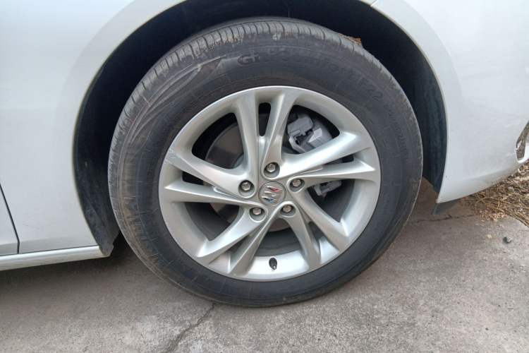 Used Buick Regal 2024 Revised 25T Ultra-Comfort Edition Right Front Wheel Hub