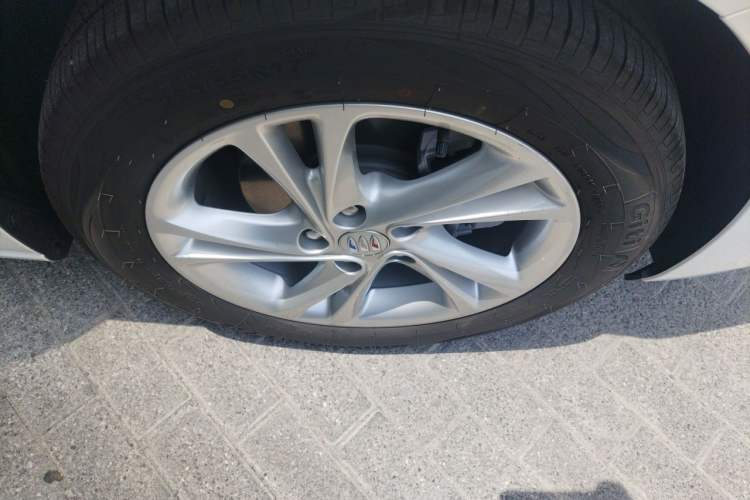 Used Buick Regal 2024 Revised 25T Ultra-Comfort Edition Right Front Wheel Hub