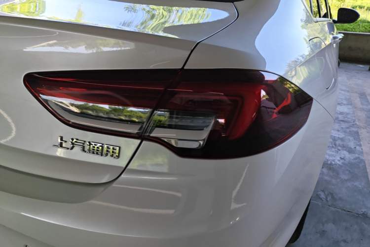 Used Buick Regal 2024 25T Deluxe Edition Right Rear Taillight