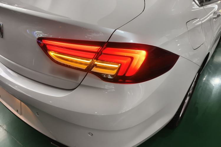 Used Buick Regal 2024 25T Deluxe Edition Right Rear Taillight