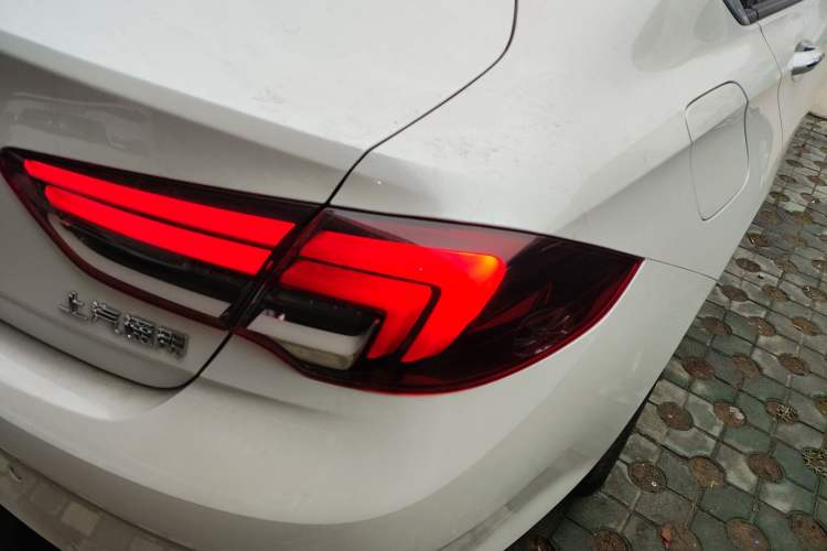 Used Buick Regal 2024 25T Deluxe Edition Right Rear Taillight