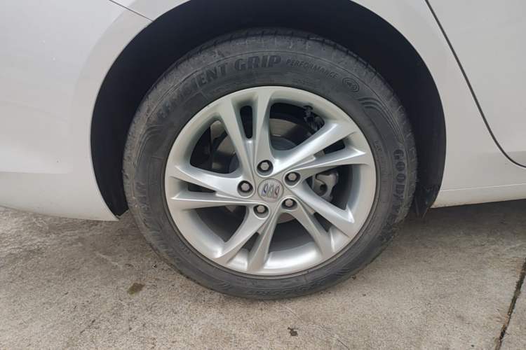 Used Buick Regal 2024 25T Deluxe Edition Right Rear Wheel Hub