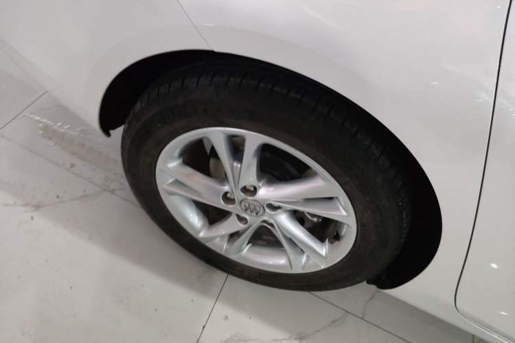 Used Buick Regal 2024 25T Deluxe Edition Right Rear Wheel Hub