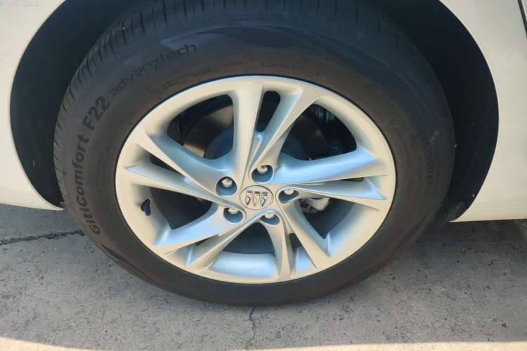 Used Buick Regal 2024 Revised 25T Ultra-Comfort Edition Right Rear Wheel Hub