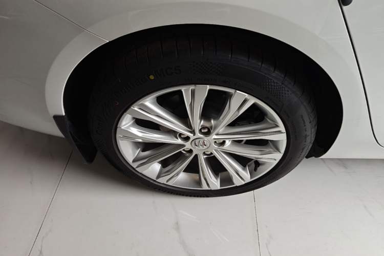 Used Buick Regal 2024 28T Luxury Edition Right Rear Wheel Hub