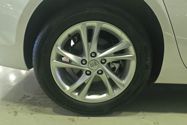 Used Buick Regal 2024 Revised 25T Ultra-Comfort Edition Right Rear Wheel Hub