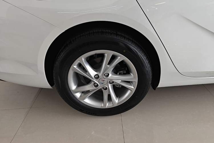 Used Buick Regal 2024 Revised 25T Ultra-Comfort Edition Right Rear Wheel Hub
