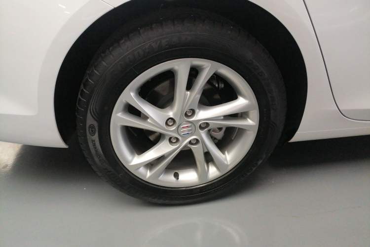 Used Buick Regal 2024 25T Deluxe Edition Right Rear Wheel Hub
