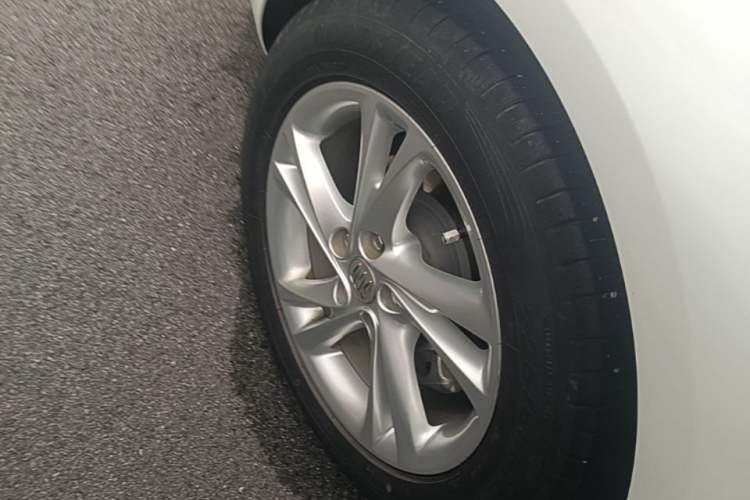 Used Buick Regal 2024 25T Deluxe Edition Right Rear Wheel Hub