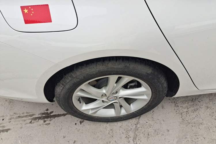 Used Buick Regal 2024 25T Deluxe Edition Right Rear Wheel Hub