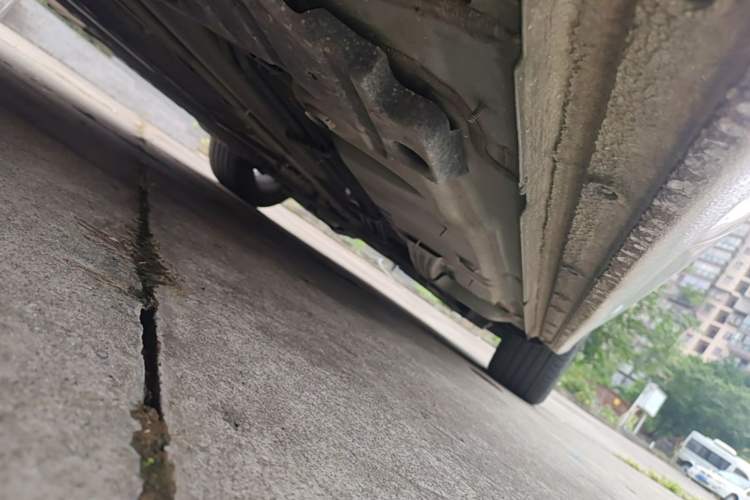 Used Buick Regal 2024 25T Deluxe Edition Right Side Sill
