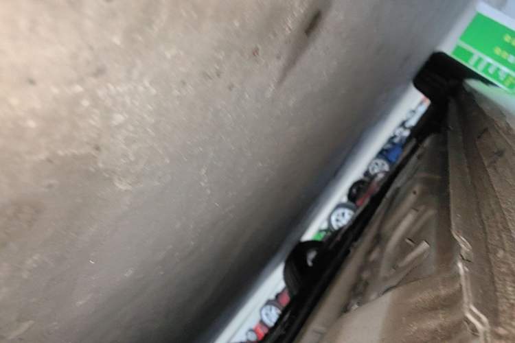 Used Buick Regal 2024 25T Deluxe Edition Right Side Sill