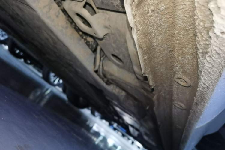Used Buick Regal 2024 25T Deluxe Edition Right Side Sill