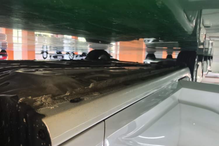 Used Buick Regal 2024 25T Deluxe Edition Right Side Sill