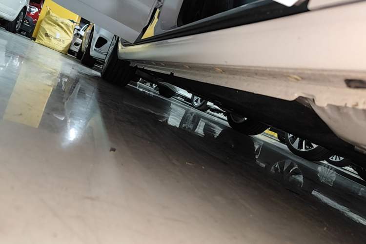 Used Buick Regal 2024 28T Luxury Edition Right Side Sill