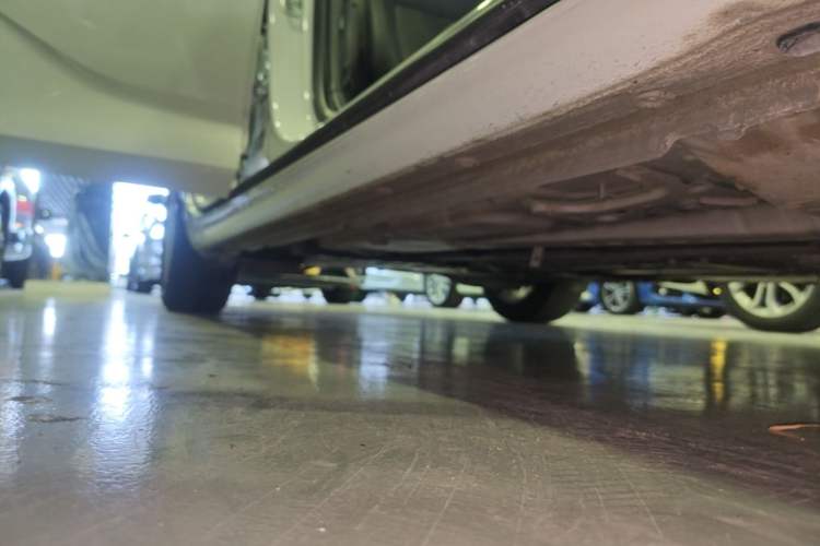 Used Buick Regal 2024 Revised 25T Ultra-Comfort Edition Right Side Sill