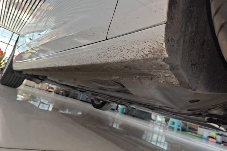 Used Buick Regal 2024 25T Deluxe Edition Right Side Sill