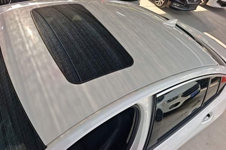 Used Buick Regal 2024 25T Deluxe Edition Roof