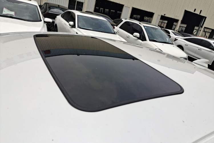 Used Buick Regal 2024 25T Deluxe Edition Roof