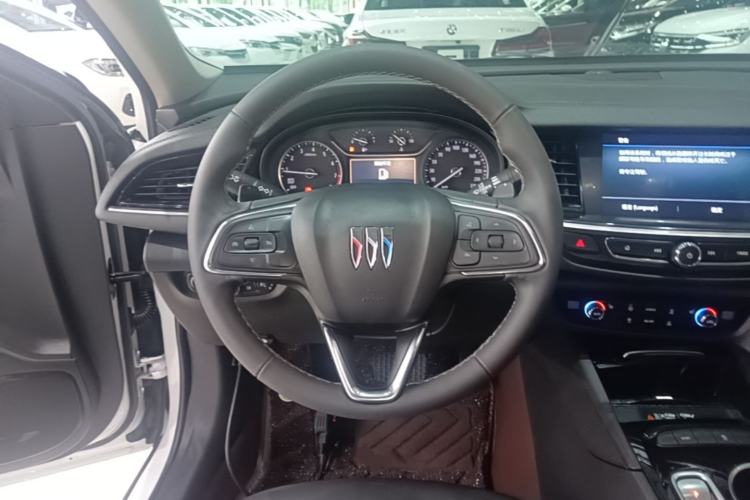 Used Buick Regal 2024 25T Deluxe Edition Steering Wheel