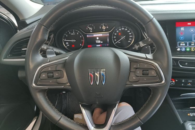 Used Buick Regal 2024 25T Deluxe Edition Steering Wheel