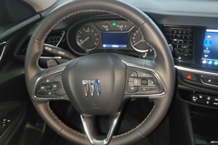 Used Buick Regal 2024 25T Deluxe Edition Steering Wheel