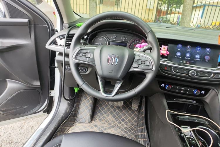 Used Buick Regal 2024 25T Deluxe Edition Steering Wheel