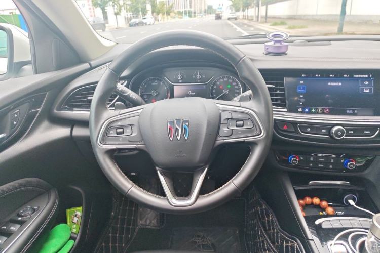 Used Buick Regal 2024 25T Deluxe Edition Steering Wheel
