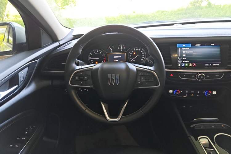 Used Buick Regal 2024 25T Deluxe Edition Steering Wheel