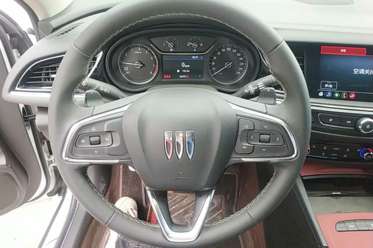 Used Buick Regal 2024 25T Deluxe Edition Steering Wheel