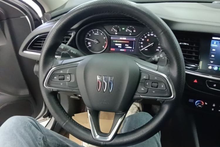 Used Buick Regal 2024 25T Deluxe Edition Steering Wheel